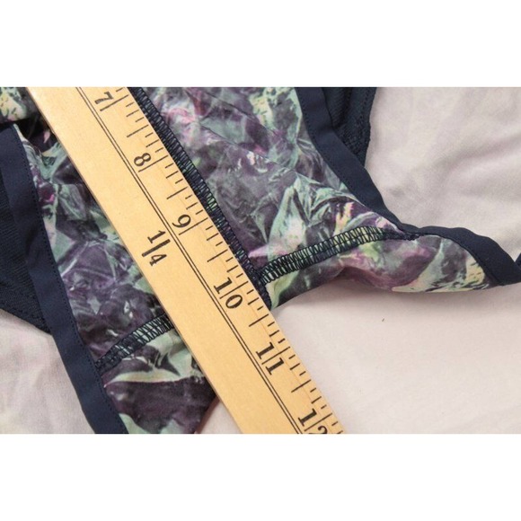 Lululemon Run Speed Short Vented Running Shorts size 4 Lined Iridescent Multi - Picture 9 of 11